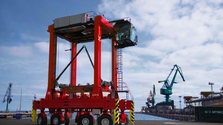 Kalmar diesel-elektrisk straddle carrier